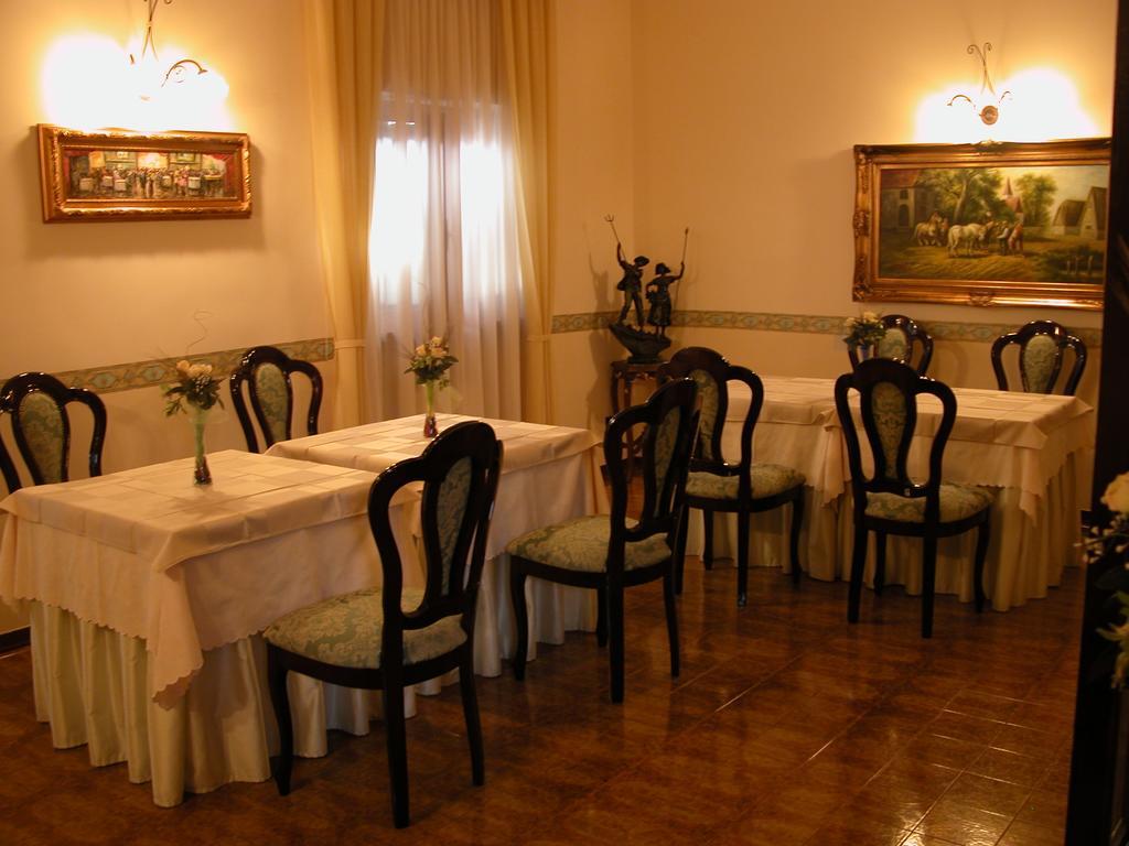 Hotel Canusium Canosa di Puglia Exterior foto